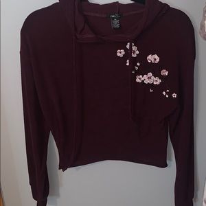 rue 21 burgundy cropped long sleeve